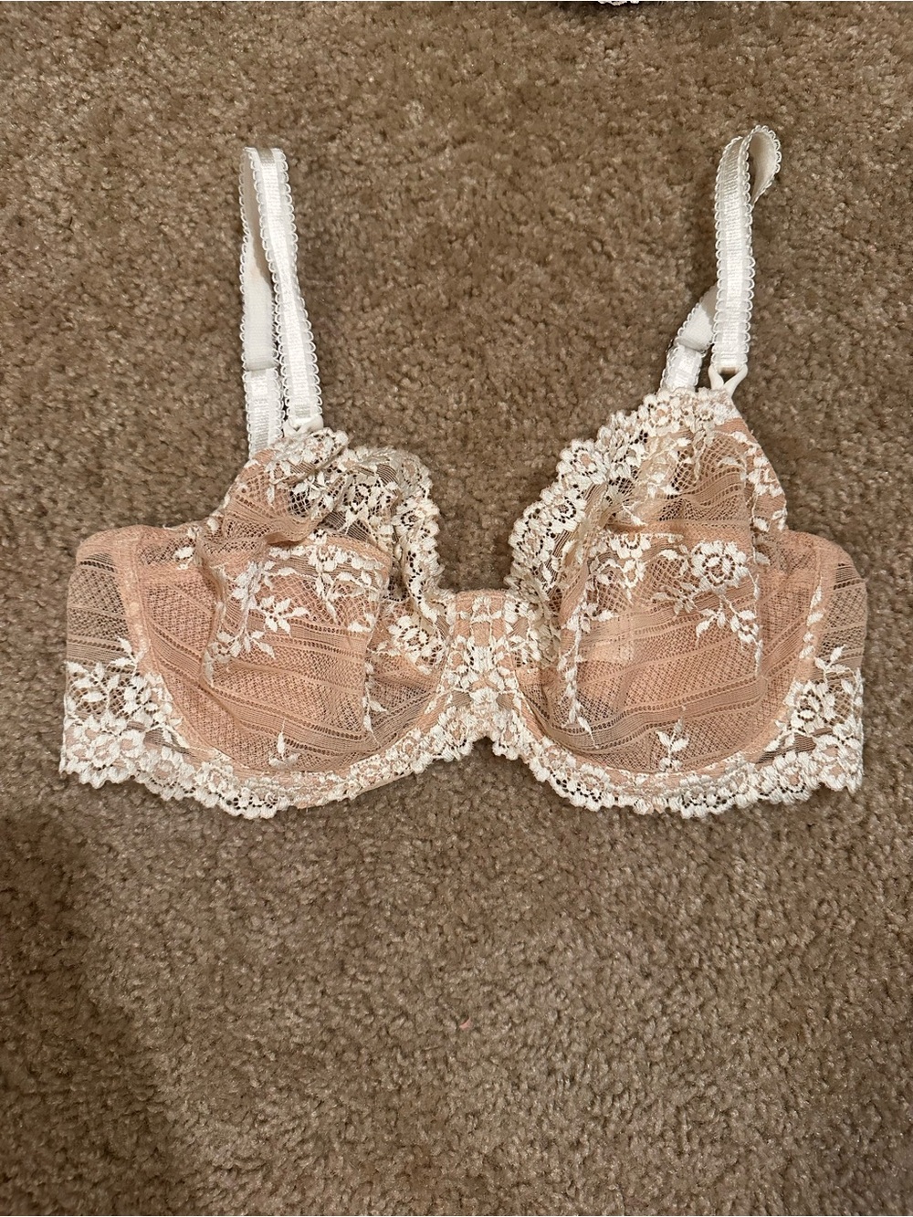 Wacoal Floral Lace Underwire Bra Tan Cream 36D Vintage Romantic Lingerie